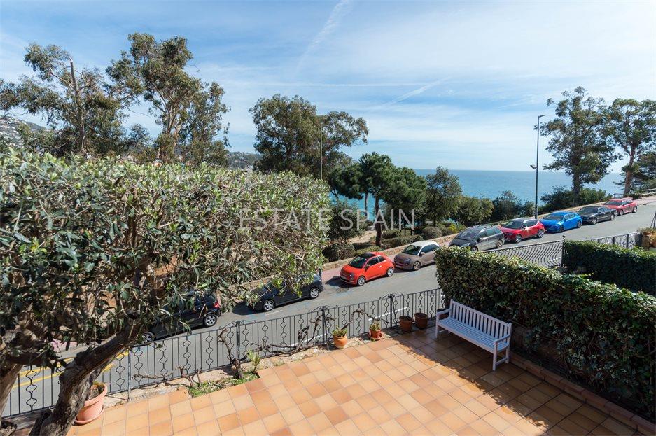 Таунхаус в Ллорет-де-Маре 450 м2 №BL23619A9179  - Продажа - 38 large