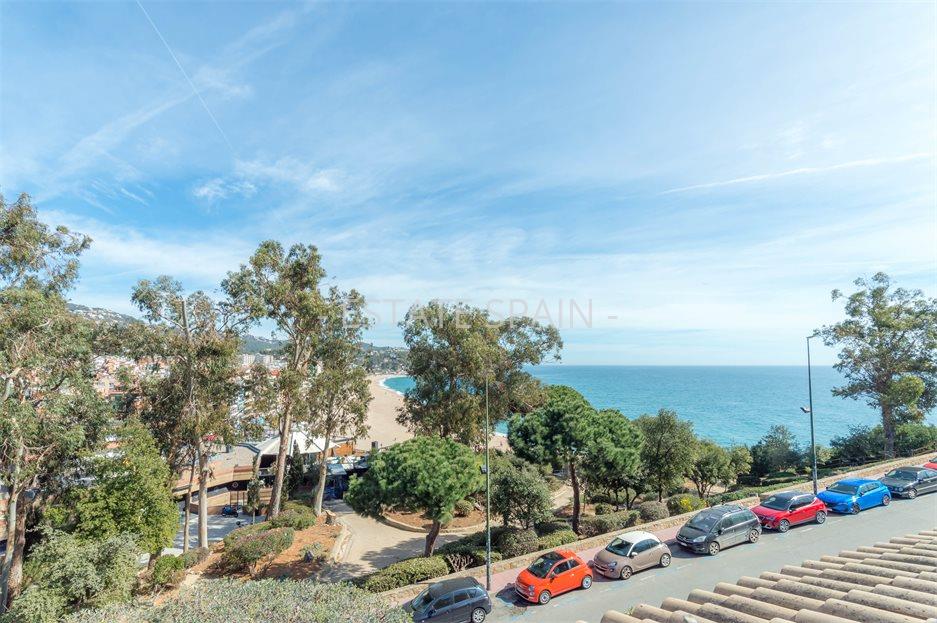 Таунхаус в Ллорет-де-Маре 450 м2 №BL23619A9179  - Продажа - 66 large