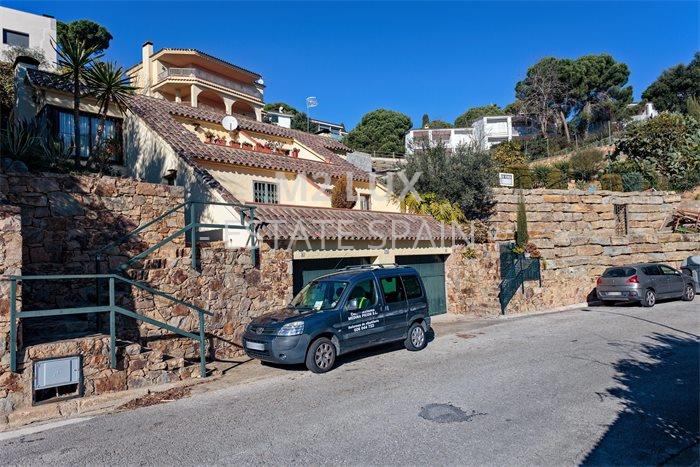 Дом в Тосса-де-Мар 213 м2 №VL21121D8DFD  - Продажа - 2 preview