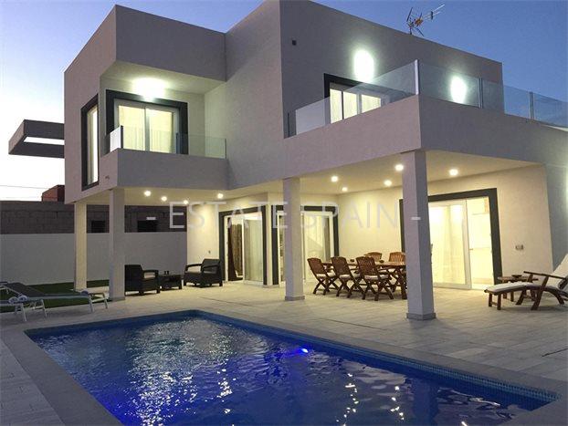 Вилла в Кальяо-Сальвахе 150 м2 №VL198826105  - Продажа - 1 preview