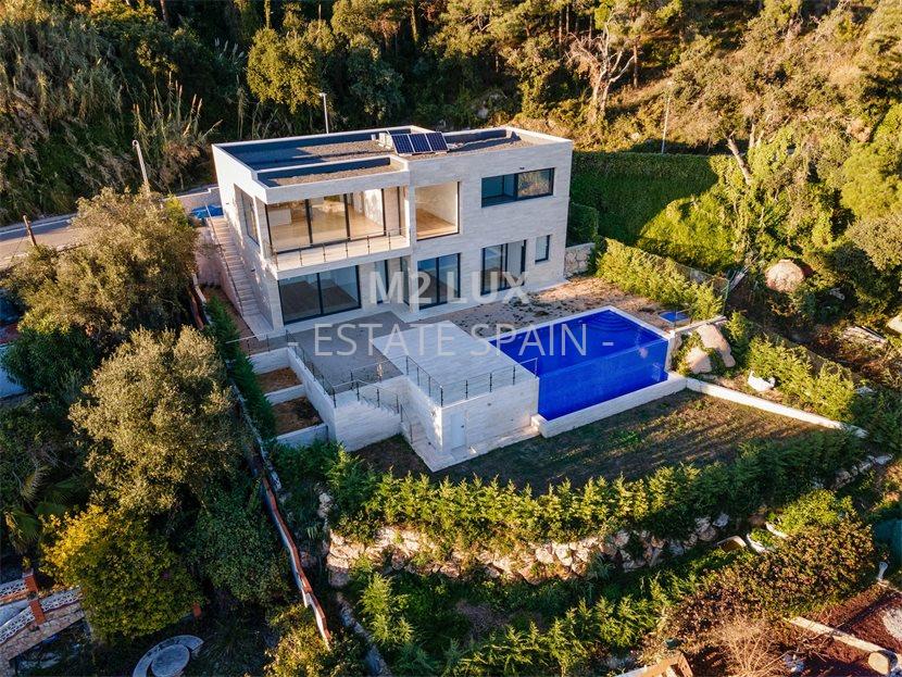 Вилла в Ллорет-де-Маре 347 м2 №VL21210FC282  - Продажа - 1 large