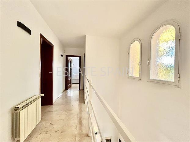 Вилла в Ротес Бейес 329 м2 №VL244233139  - Продажа - 22 preview