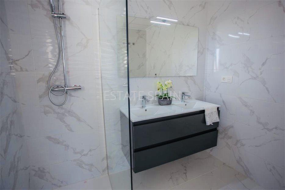 Вилла в Лос-Монтесиносе 201 м2 №VL22118CEB52  - Продажа - 44 large