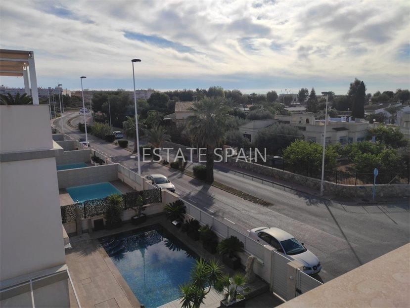 Дуплекс в Торревьехе 260 м2 №BL23524EC8C2  - Продажа - 9 large