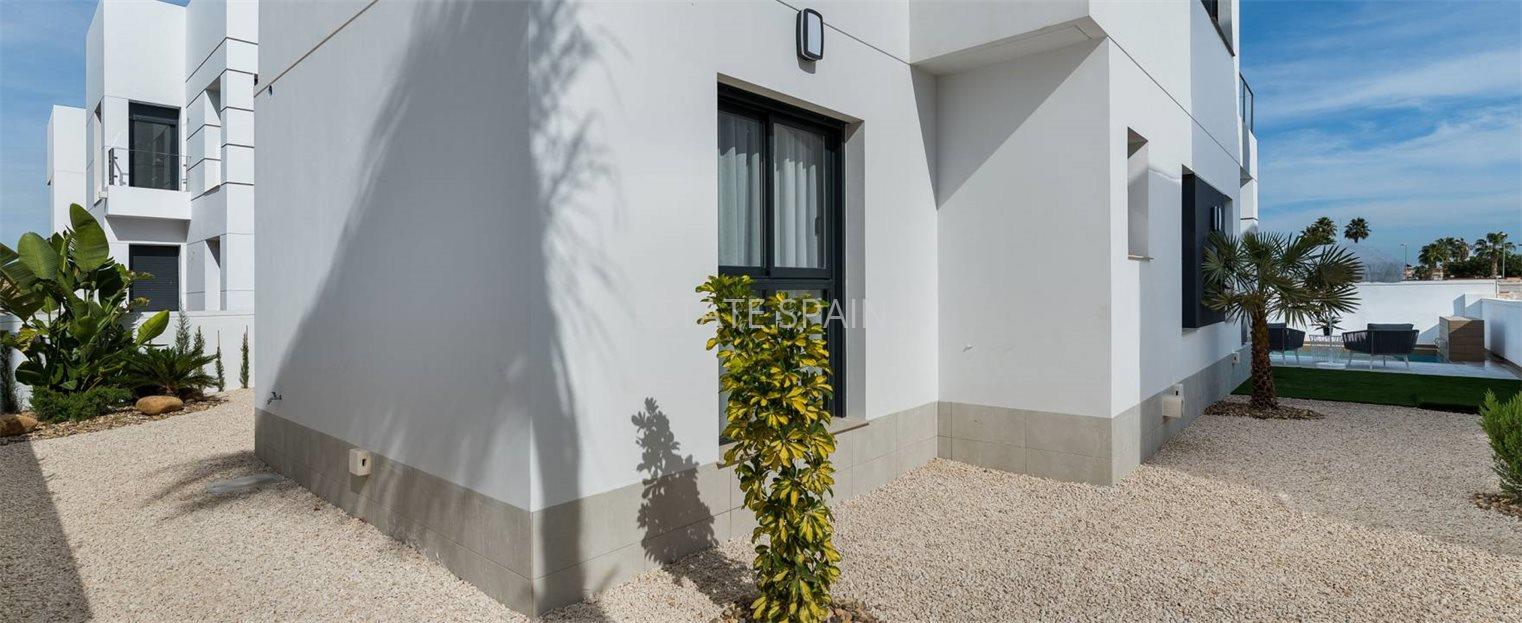 Вилла в Сьюдад-Кесада 142 м2 №VL198133DEFC  - Продажа - 10 large