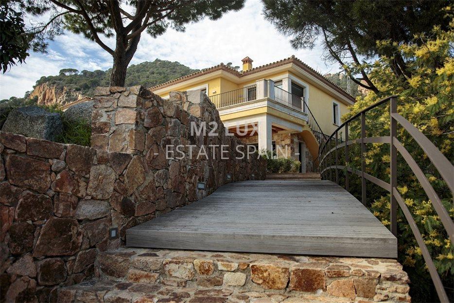 Вилла в Сан-Фелиу-де-Гишольс 980 м2 №VL20714F0A2C  - Продажа - 2 large