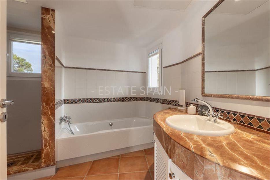 Вилла в Кальвия 800 м2 №VL2435644EE  - Продажа - 22 large