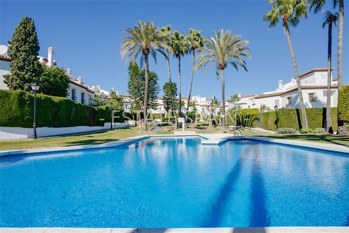 Таунхаус в Бель-Эйр 127 м2 №BL2534A9C50  - Продажа - 1 preview