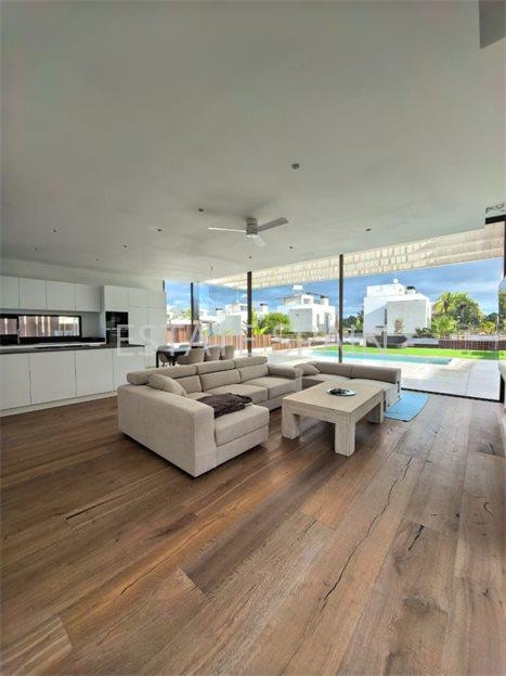 Вилла в Годелья 250 м2 №VL26123ABBA0  - Продажа - 4 large