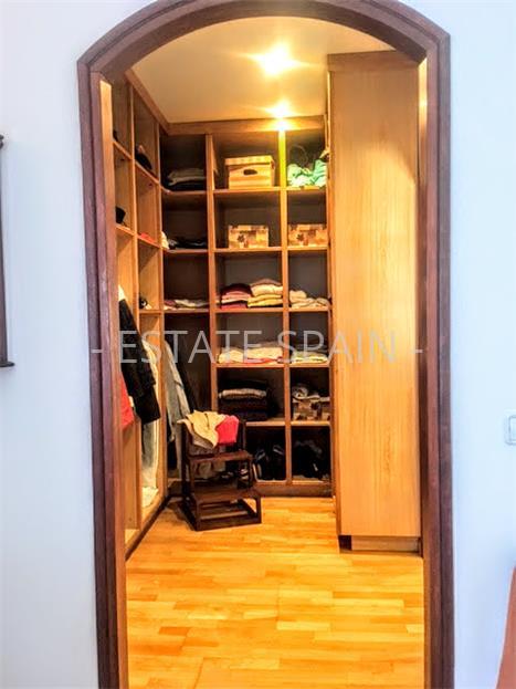 Дом в Сан-Фелиу-де-Гишольс 440 м2 №VL18718B1CF  - Продажа - 53 large