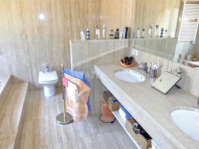 Дом в Сан-Фелиу-де-Гишольс 440 м2 №VL18718B1CF  - Продажа - 35 large