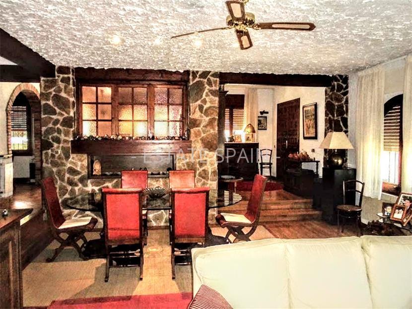 Дом в Сан-Фелиу-де-Гишольс 440 м2 №VL18718B1CF  - Продажа - 15 large