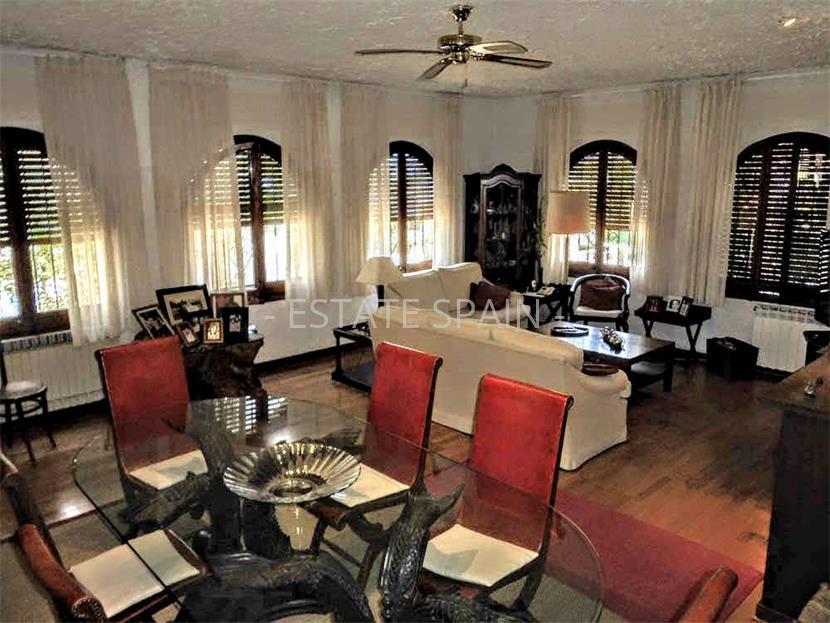 Дом в Сан-Фелиу-де-Гишольс 440 м2 №VL18718B1CF  - Продажа - 3 large