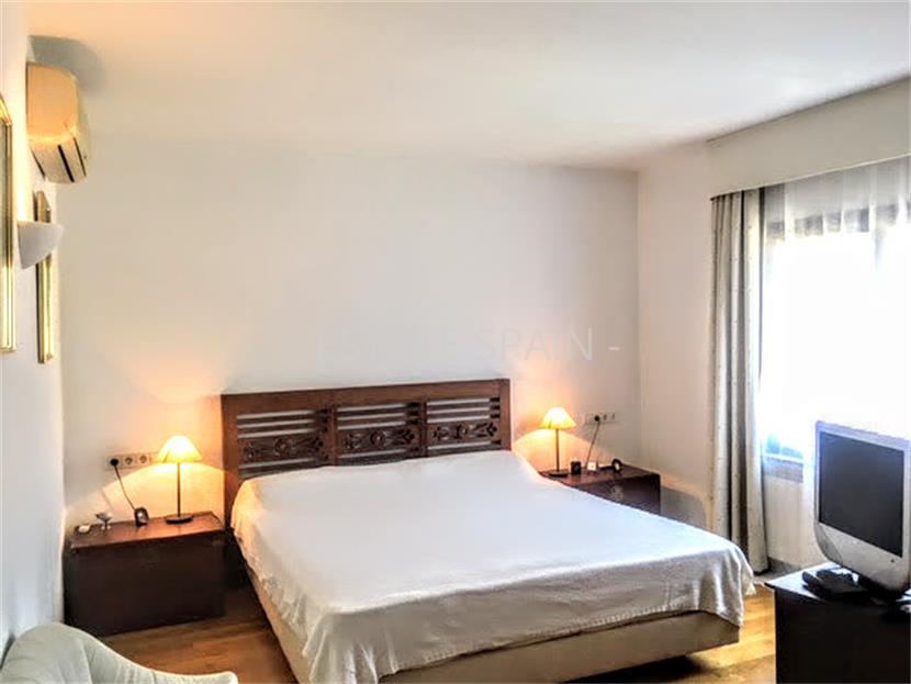 Дом в Сан-Фелиу-де-Гишольс 440 м2 №VL18718B1CF  - Продажа - 54 large