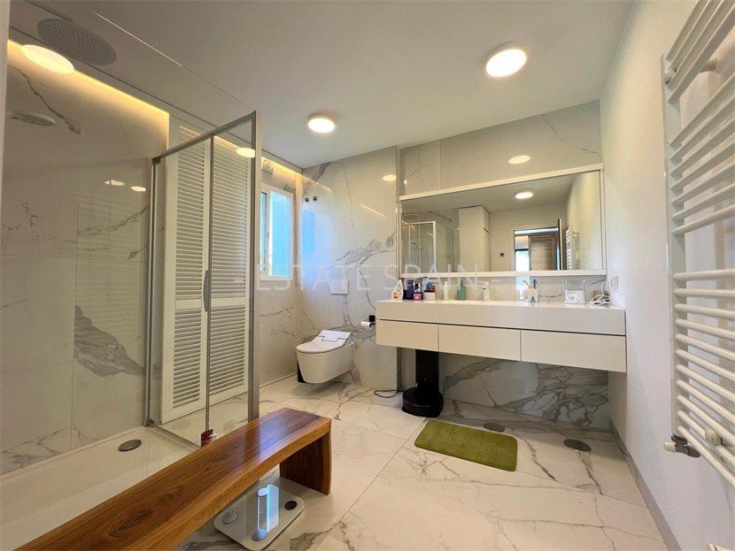 Вилла в Новая Золотая Миля 400 м2 №VL24561912E  - Продажа - 24 large