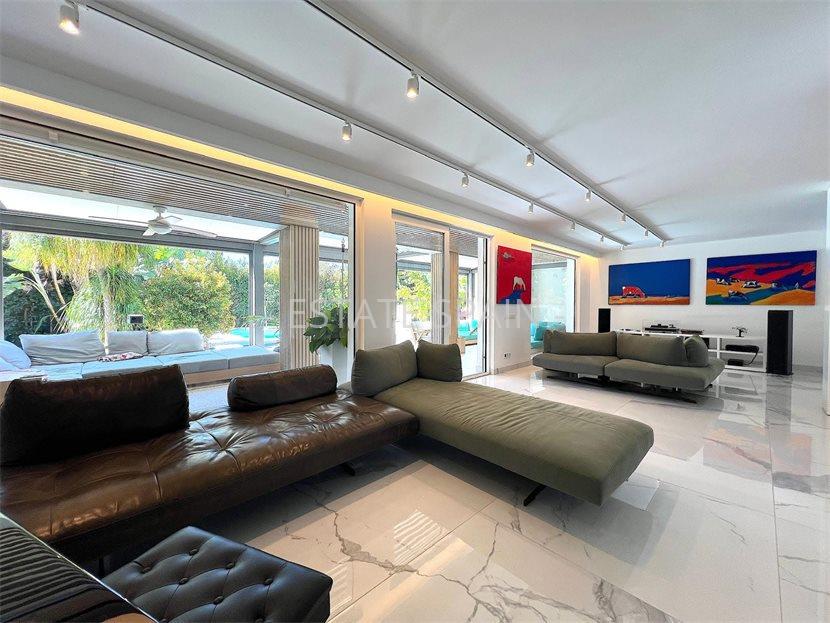 Вилла в Новая Золотая Миля 400 м2 №VL24561912E  - Продажа - 2 large