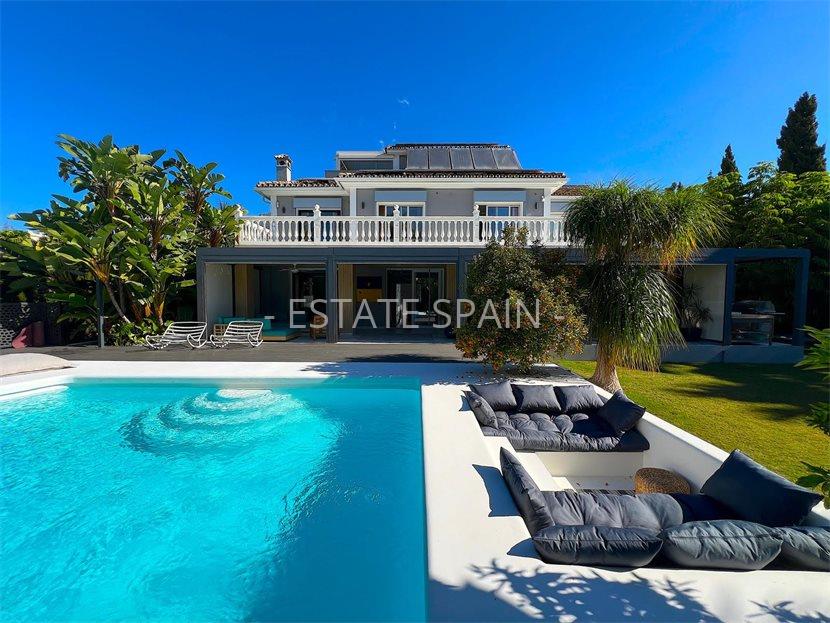 Вилла в Новая Золотая Миля 400 м2 №VL24561912E  - Продажа - 1 large