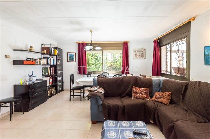 Особняк в Ллорет-де-Маре 375 м2 №VL236148D6E1  - Продажа - 3 preview