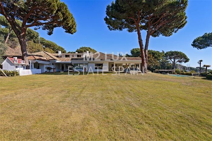 Усадьба в Аренис-де-Мар 1344 м2 №VL20110640DA  - Продажа - 100 preview