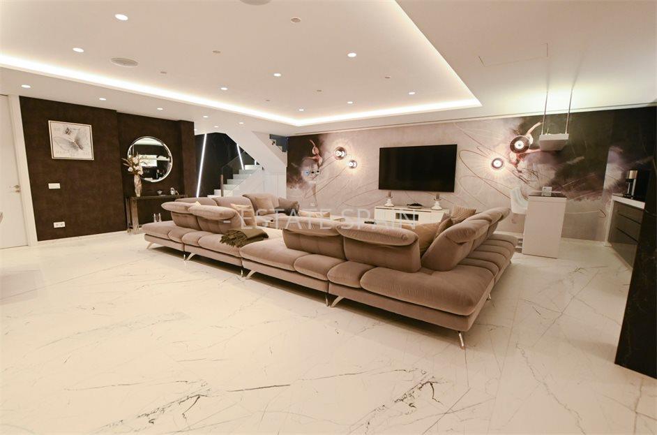 Вилла в Бенисе 548 м2 №VL24102F7D3C  - Продажа - 42 large