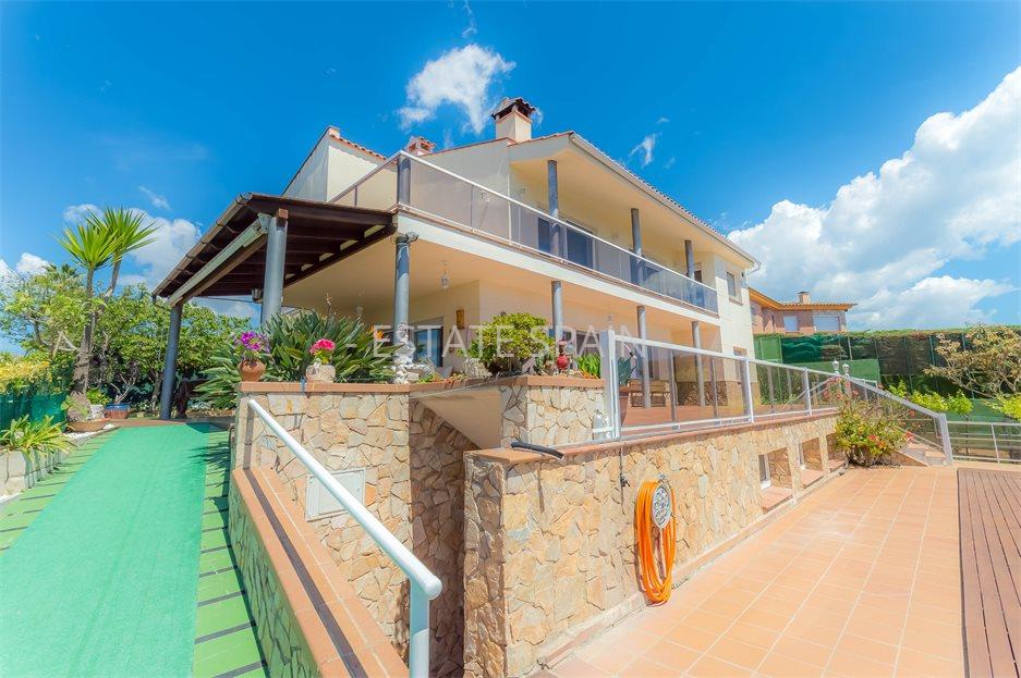 Особняк в Ллорет-де-Маре 458 м2 №VL2362019ACA  - Продажа - 45 large