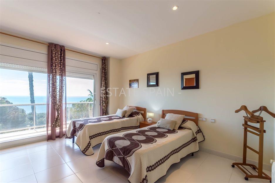 Особняк в Ллорет-де-Маре 458 м2 №VL2362019ACA  - Продажа - 29 large