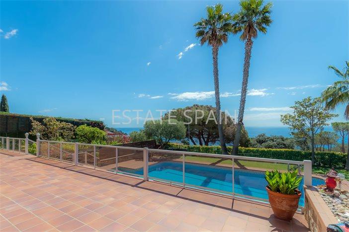 Особняк в Ллорет-де-Маре 458 м2 №VL2362019ACA  - Продажа - 2 preview