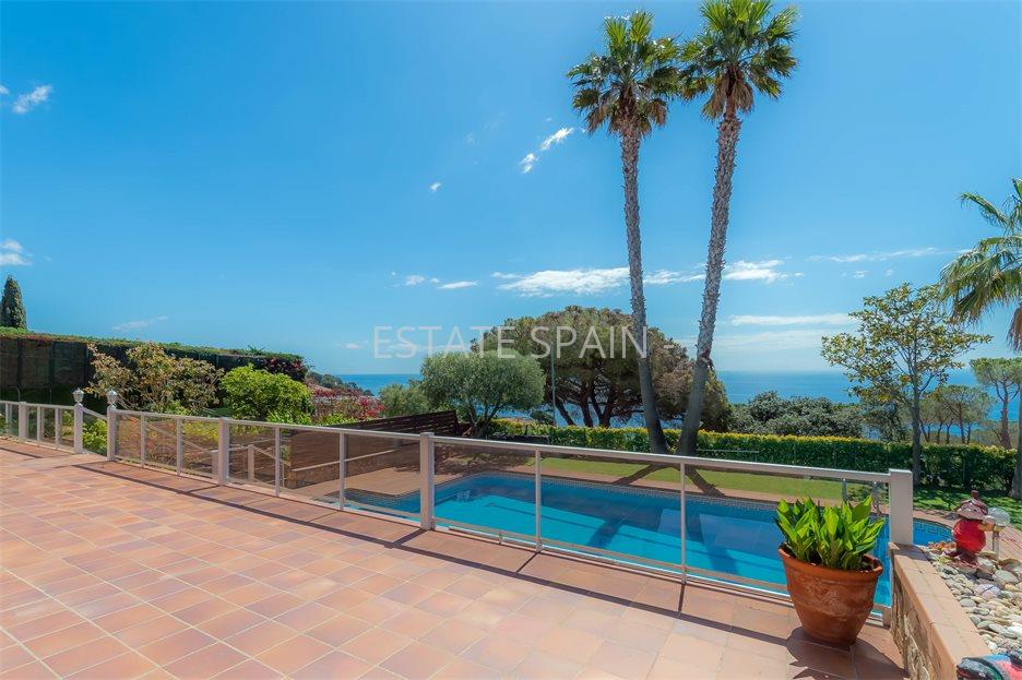 Особняк в Ллорет-де-Маре 458 м2 №VL2362019ACA  - Продажа - 2 large