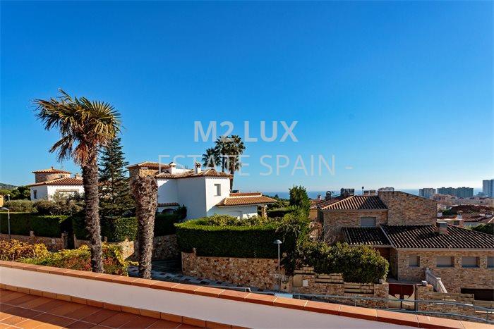 Вилла в Кастель-Пладжа-де-Аро 570 м2 №VL20112248E28  - Продажа - 49 preview