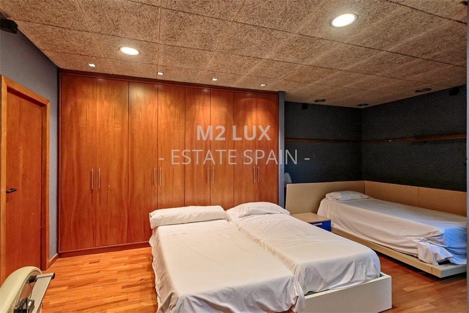 Вилла в Кастель-Пладжа-де-Аро 570 м2 №VL20112248E28  - Продажа - 72 large