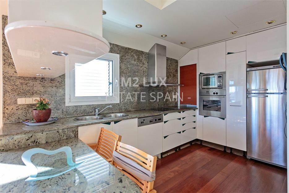 Вилла в Кастель-Пладжа-де-Аро 570 м2 №VL20112248E28  - Продажа - 46 large