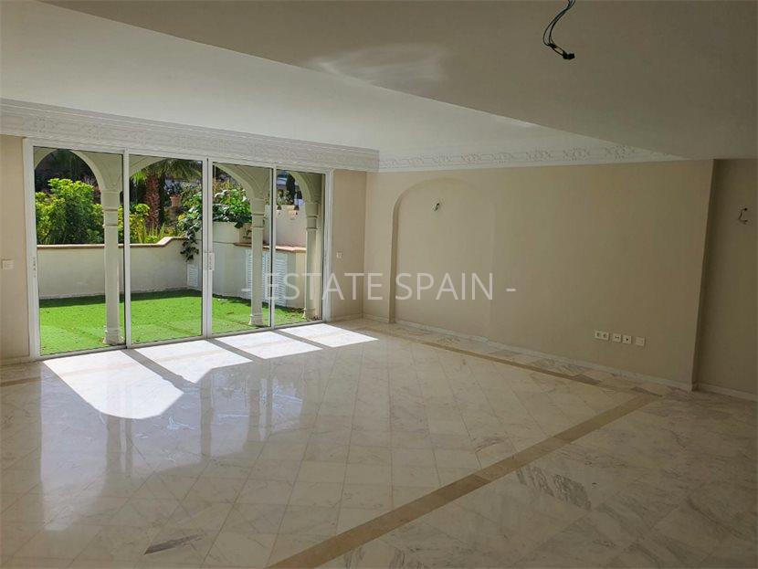 Апартаменты в Пуэрто-де-ла-Крус 155 м2 №ART20811C87DA  - Продажа - 3 large