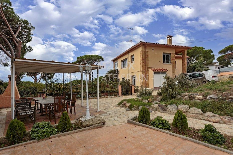 Вилла в Санта-Кристина-де-Аро 237 м2 №VL24102878165  - Продажа - 33 large