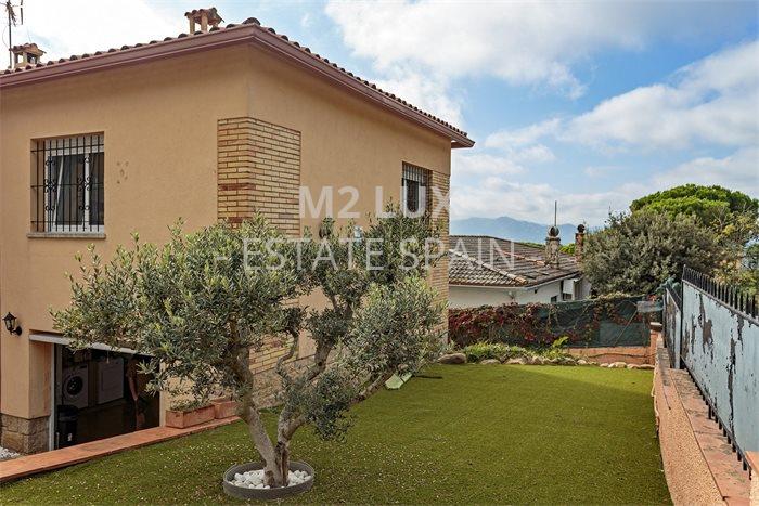 Вилла в Санта-Кристина-де-Аро 237 м2 №VL24102878165  - Продажа - 39 preview