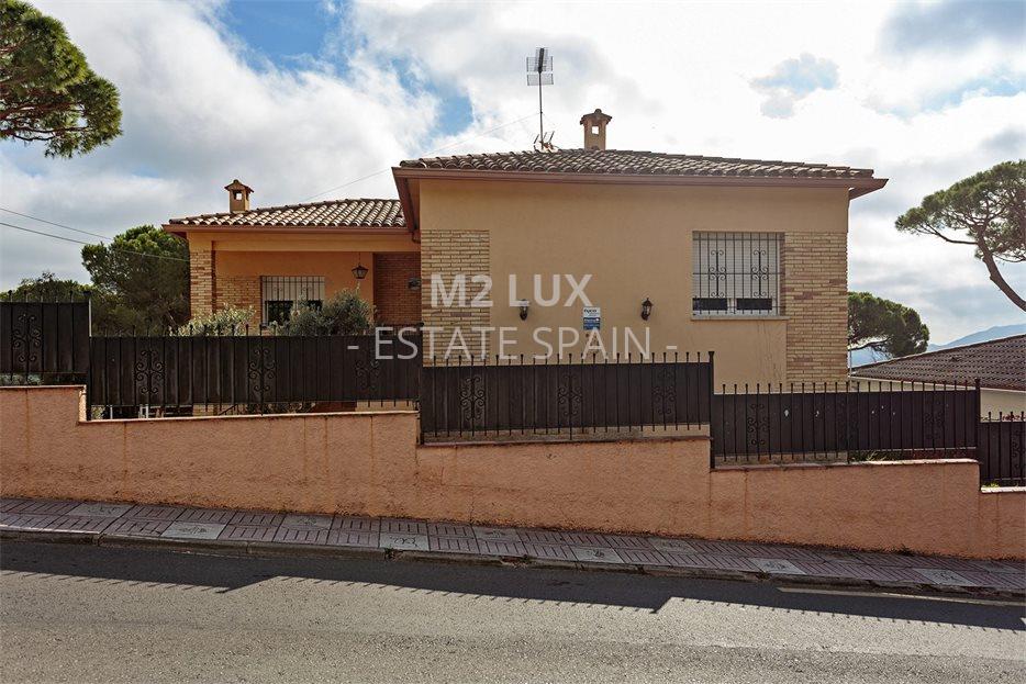 Вилла в Санта-Кристина-де-Аро 237 м2 №VL24102878165  - Продажа - 42 large