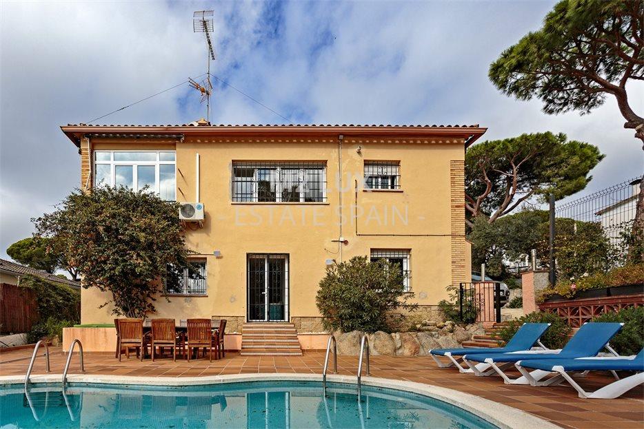 Вилла в Санта-Кристина-де-Аро 237 м2 №VL24102878165  - Продажа - 4 large