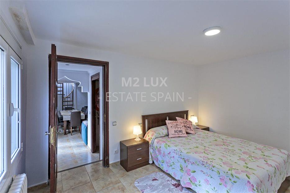 Вилла в Санта-Кристина-де-Аро 237 м2 №VL24102878165  - Продажа - 30 large