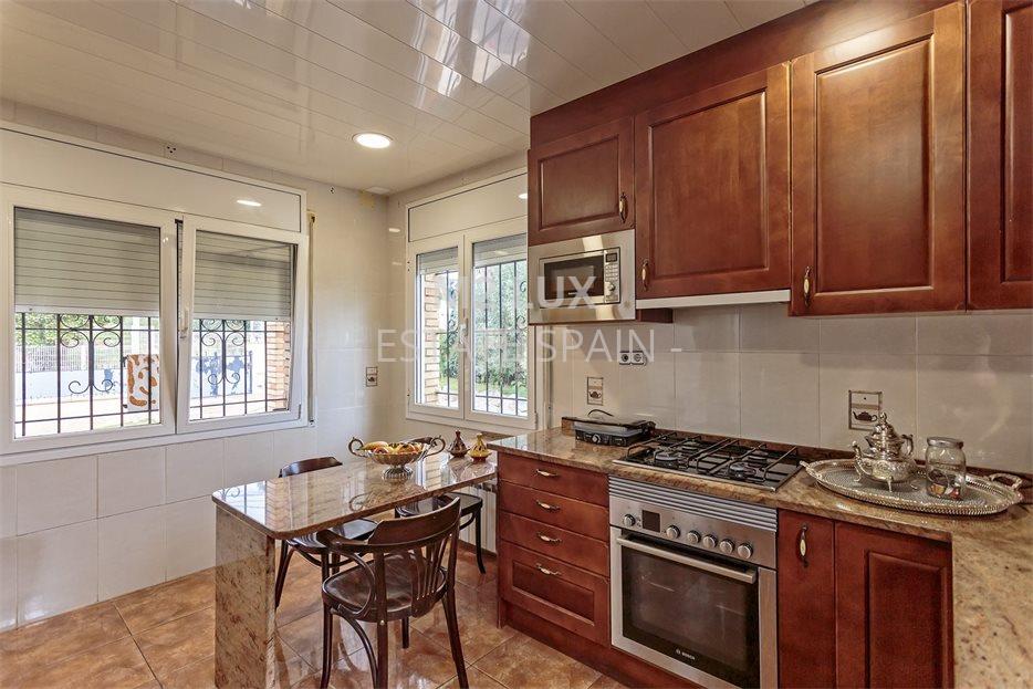 Вилла в Санта-Кристина-де-Аро 237 м2 №VL24102878165  - Продажа - 11 large