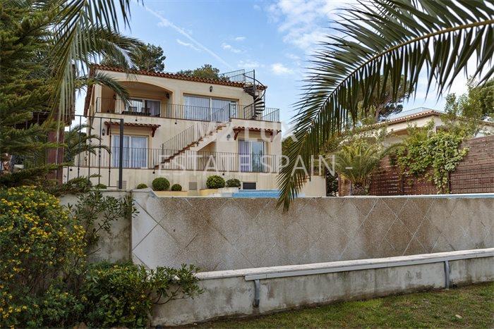 Вилла в Сан-Антони-де-Калонже 388 м2 №VL20525B6898  - Продажа - 70 preview