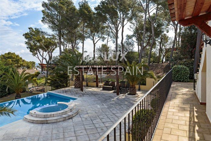 Вилла в Сан-Антони-де-Калонже 388 м2 №VL20525B6898  - Продажа - 40 preview