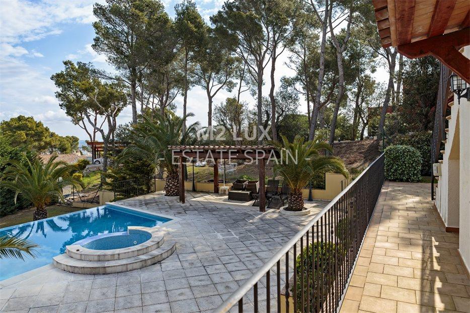 Вилла в Сан-Антони-де-Калонже 388 м2 №VL20525B6898  - Продажа - 40 large