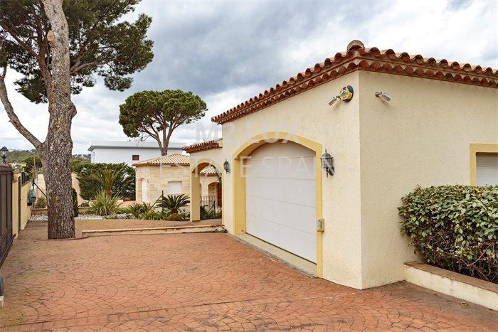 Вилла в Сан-Антони-де-Калонже 388 м2 №VL20525B6898  - Продажа - 62 preview