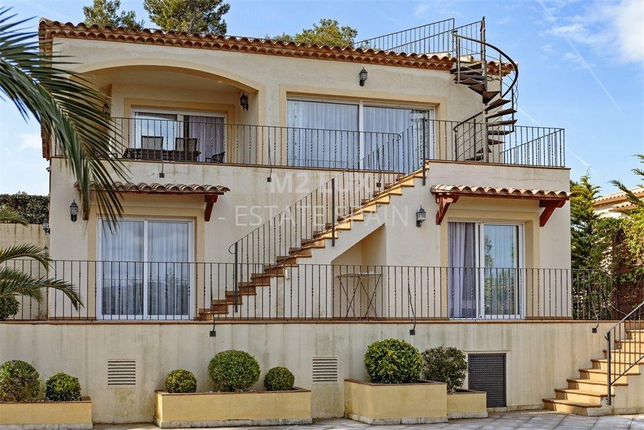 Вилла в Сан-Антони-де-Калонже 388 м2 №VL20525B6898  - Продажа - 72 large