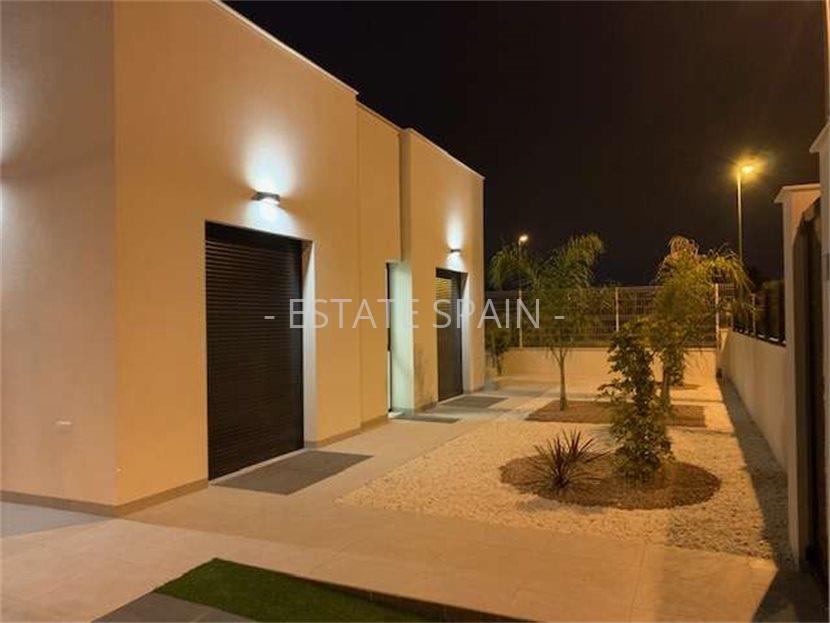 Вилла в Полопе 170 м2 №VL2310499407  - Продажа - 1 large