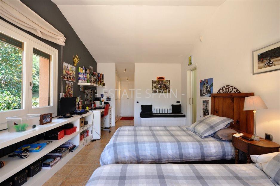 Дом в Сан-Андрес-де-Льеванерас 366 м2 №VL197291AED3  - Продажа - 45 large