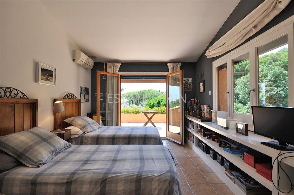 Дом в Сан-Андрес-де-Льеванерас 366 м2 №VL197291AED3  - Продажа - 47 large