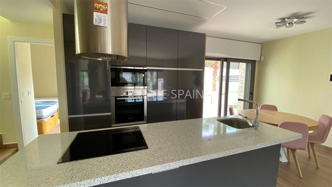 Вилла в Финестрате 240 м2 №VL221060D8BF  - Продажа - 13 large