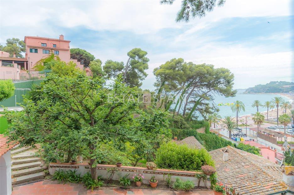 Особняк в Ллорет-де-Маре 502 м2 №VL23620BEE45  - Продажа - 3 large