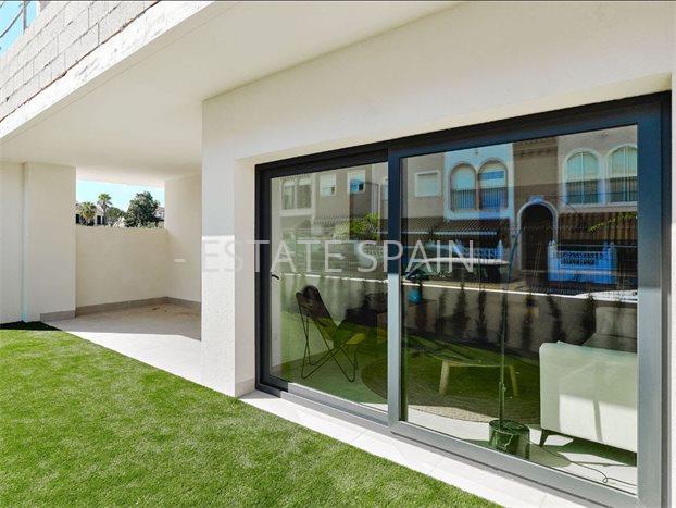 Бунгало в Торревьехе 98 м2 №BL251094D6BB  - Продажа - 2 preview