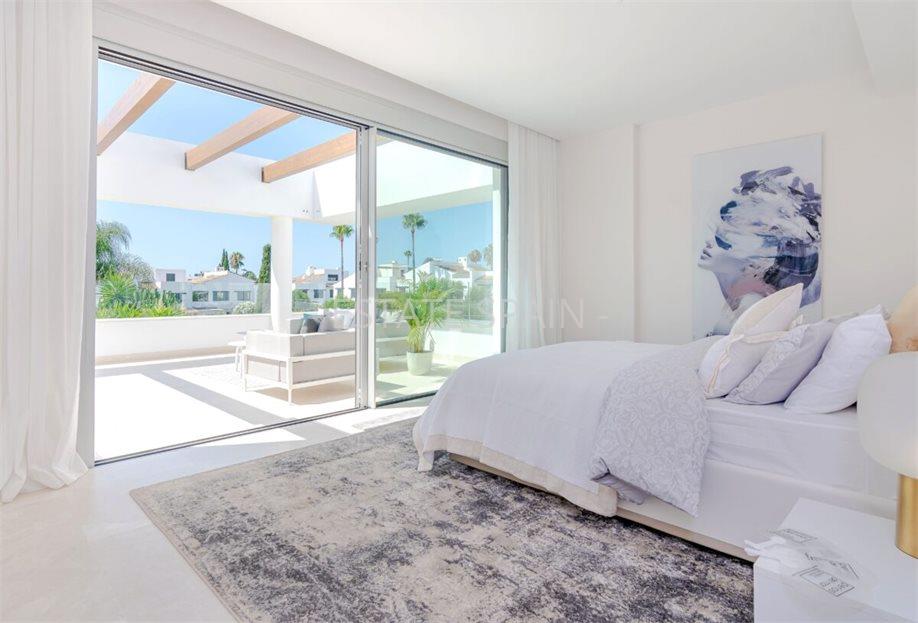 Вилла в Сан-Педро-де-Алькантара 290 м2 №VL2012281FCA7  - Продажа - 6 large